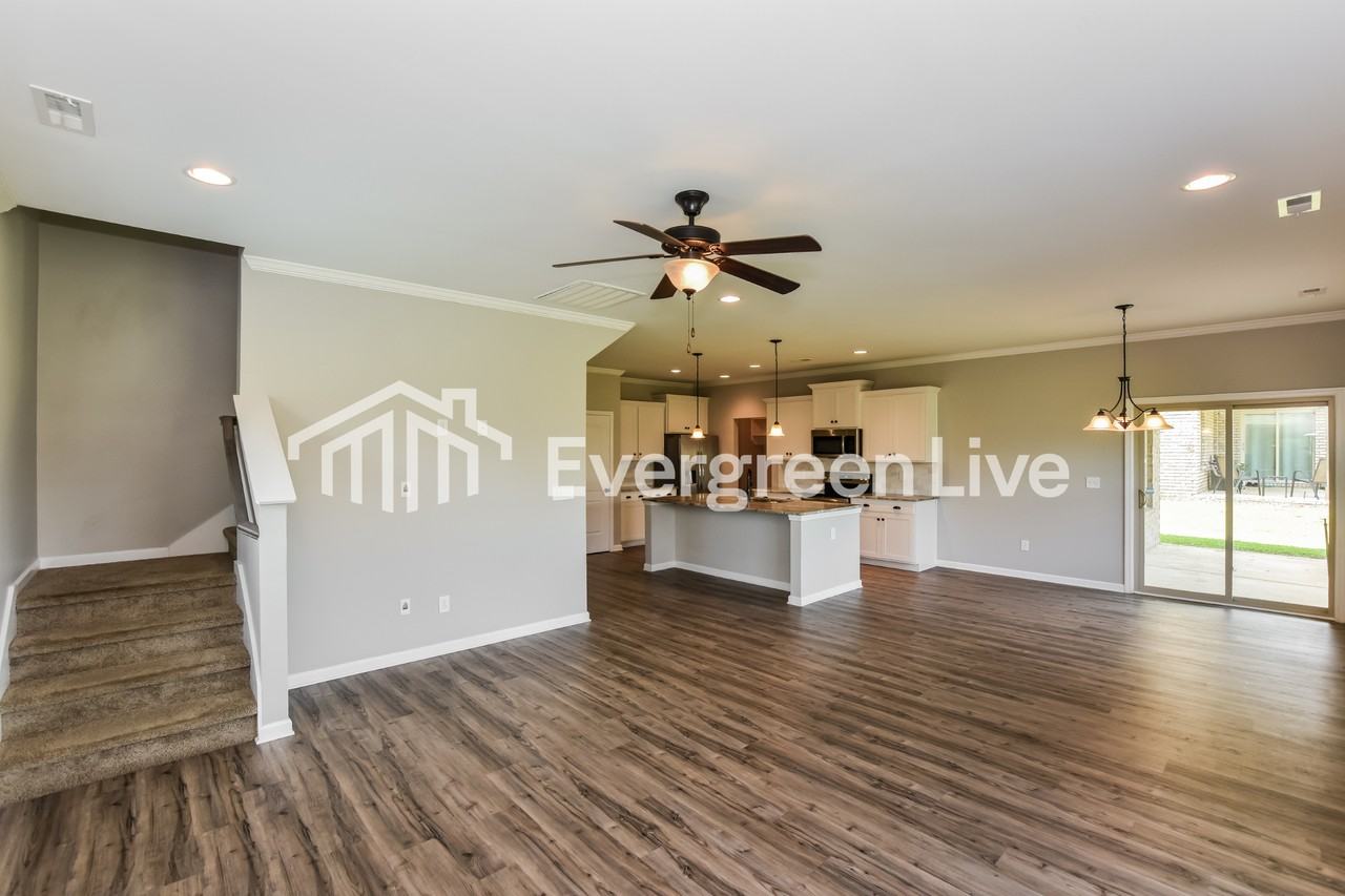 135 White Rock Dr - Photo 3 of 15