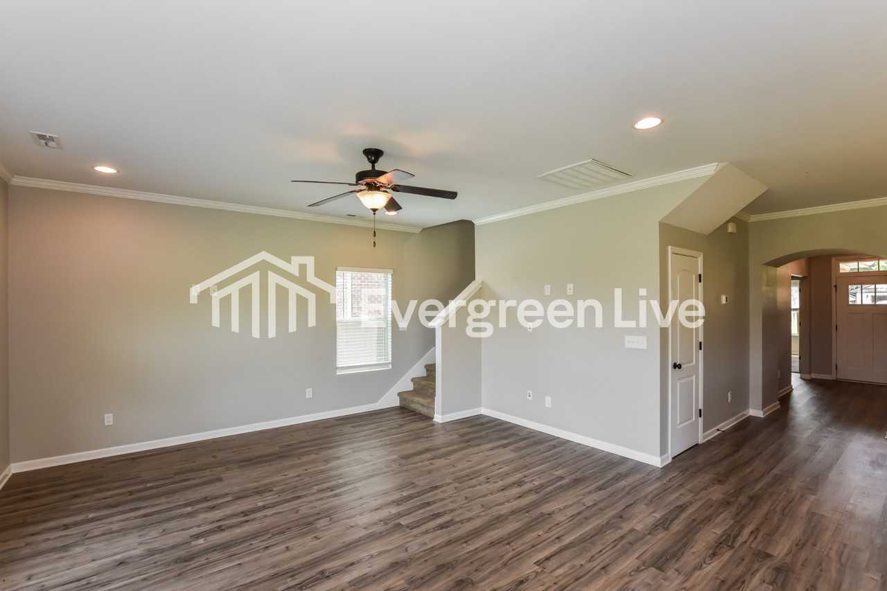 135 White Rock Dr - Photo 4 of 15