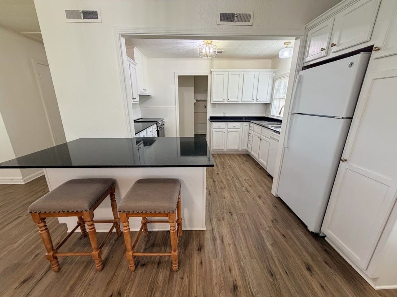 1315 8th St - Photo 5 of 19