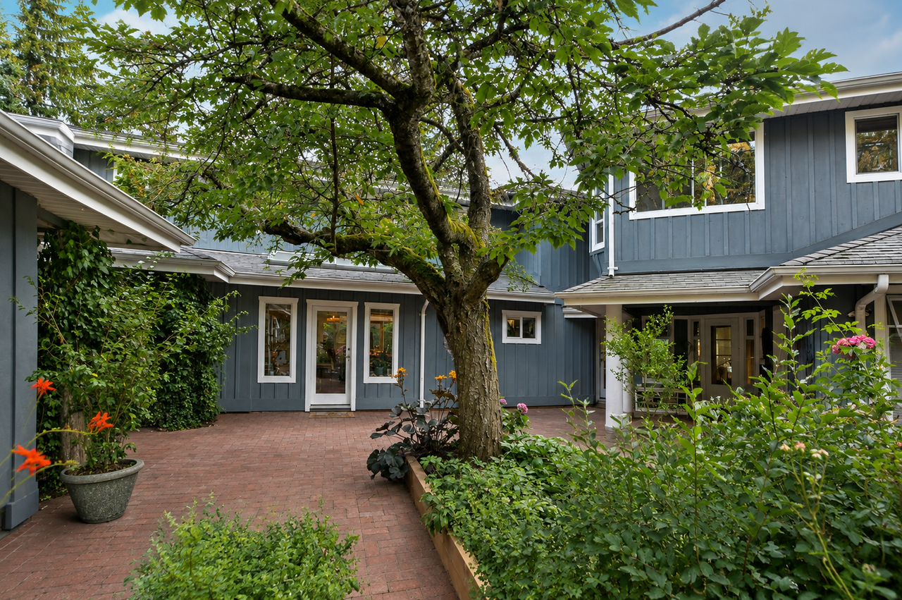 431 Sunset Road - Photo 3 of 17