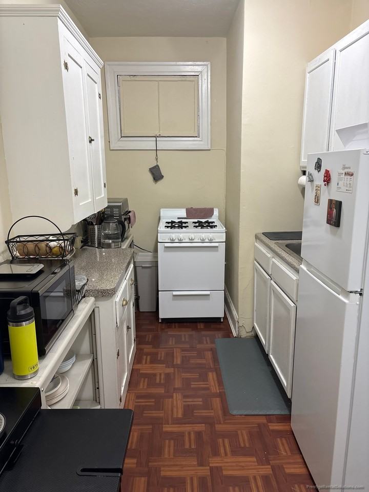 223 Essex St #44 - Photo 4 of 13