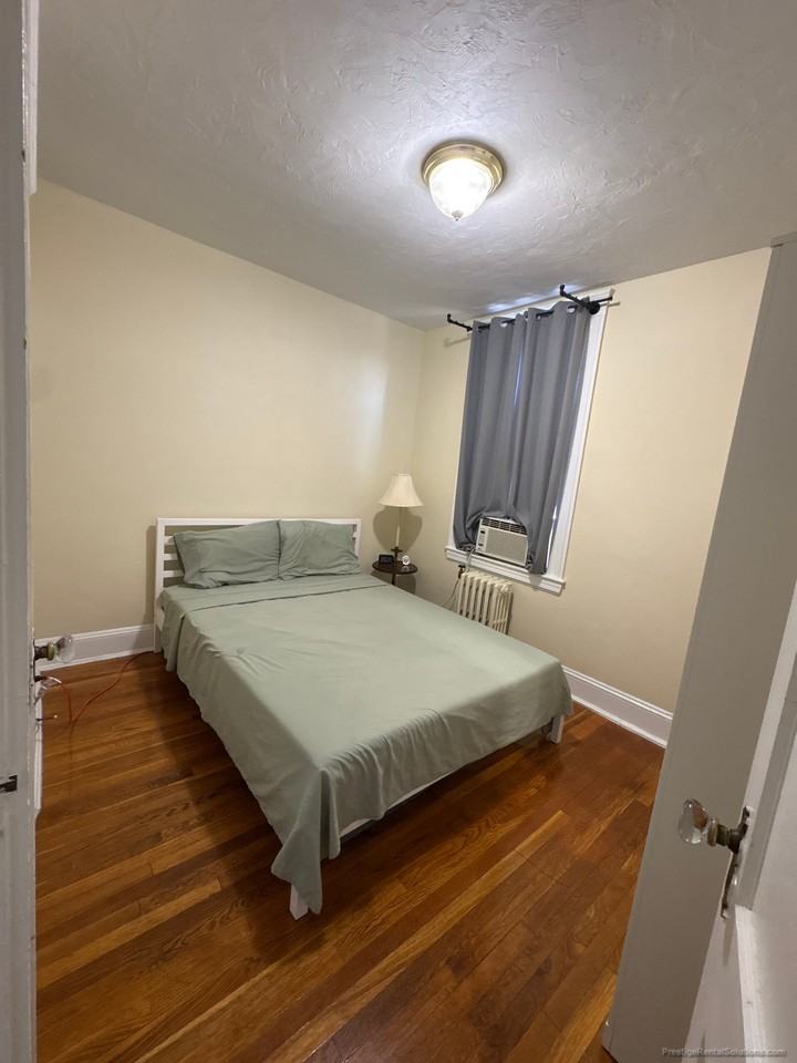 223 Essex St #44 - Photo 7 of 13