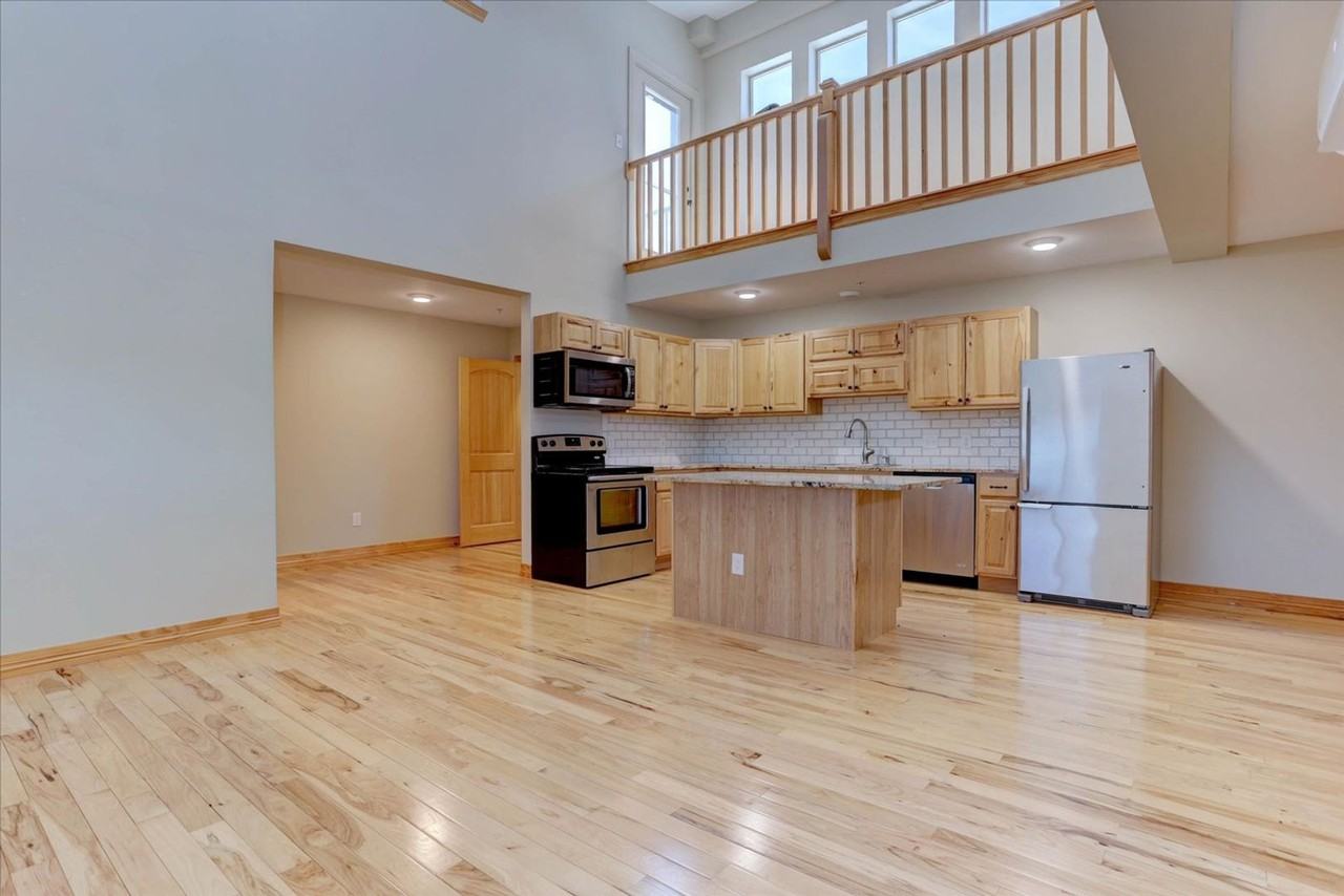 1725 Majestic Dr - Photo 6 of 18