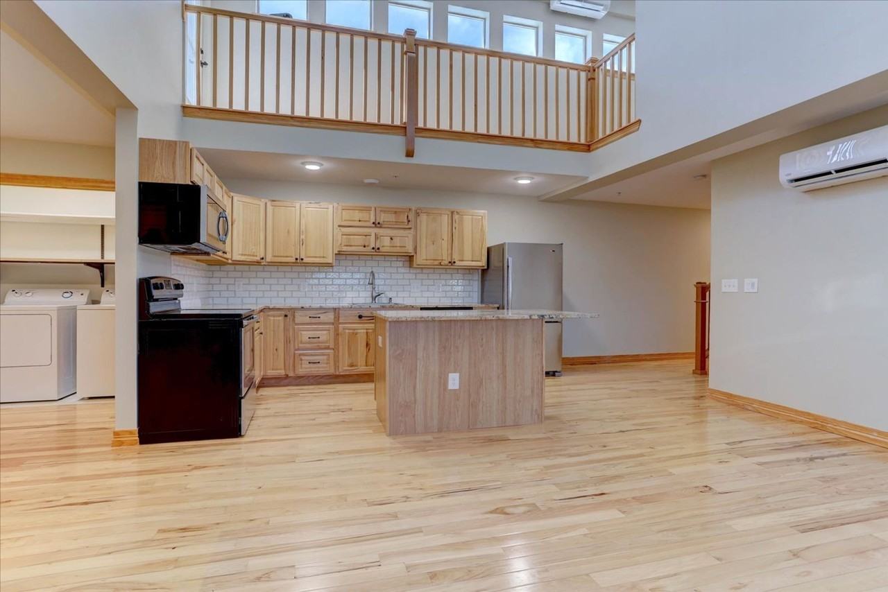 1725 Majestic Dr - Photo 7 of 18