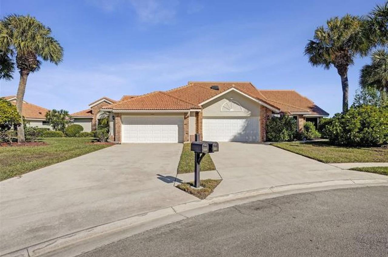 8486 Heather Pl - Photo 4 of 47
