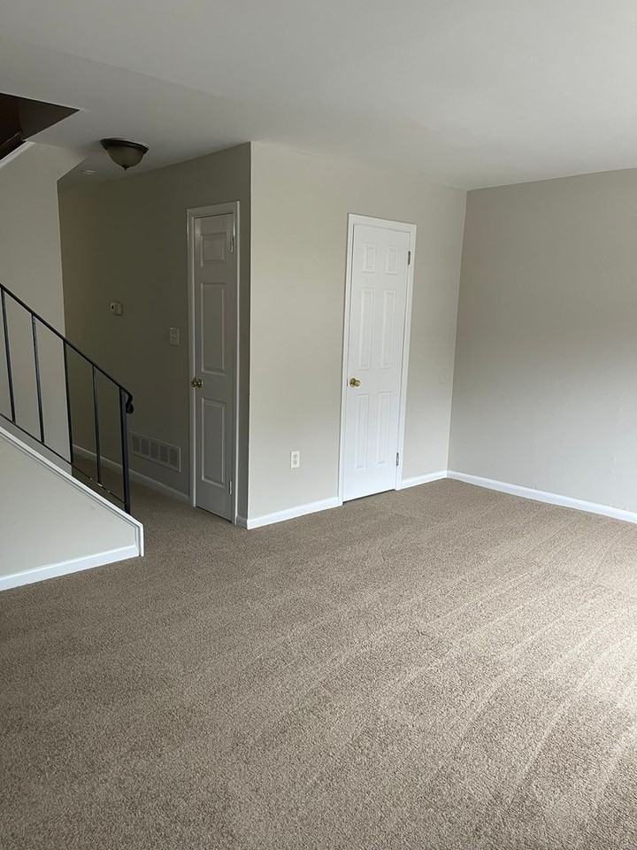 111 Elliot St - Photo 5 of 23