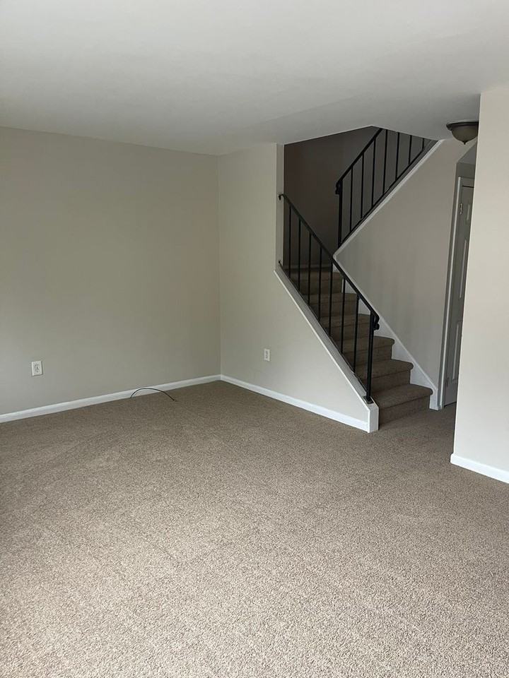 111 Elliot St - Photo 6 of 23