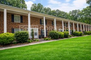 featured image of 1019 Cypress Dr