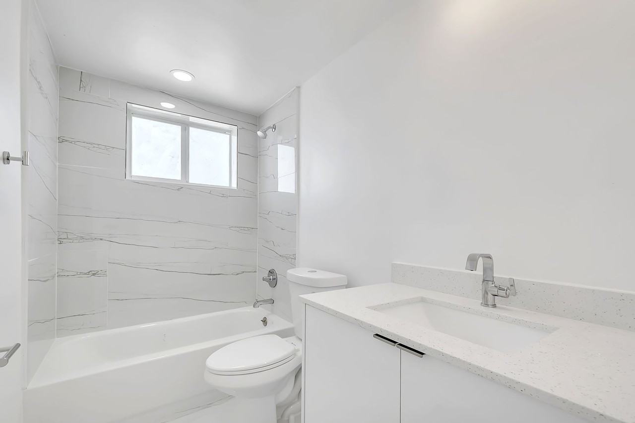 1632 Nw 16th Ter #6 - Photo 6 of 24