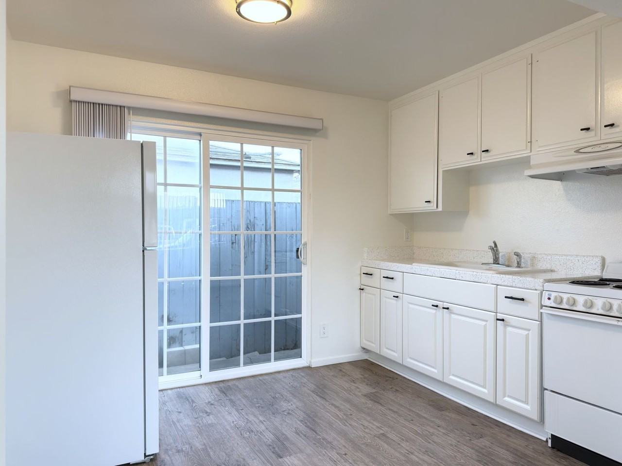1026 S Tremont St #8 - Photo 3 of 10