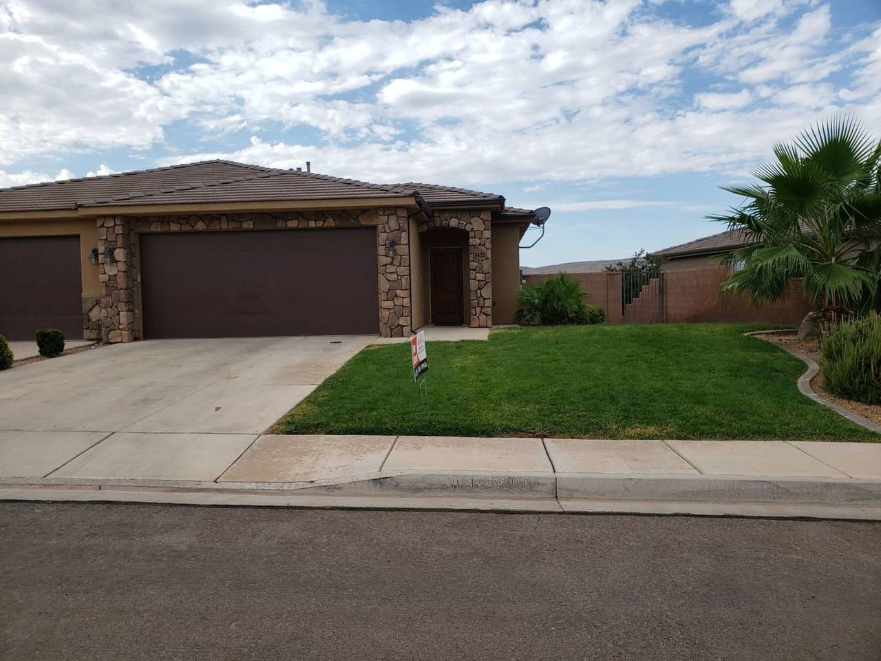 1385 Clinton Way
