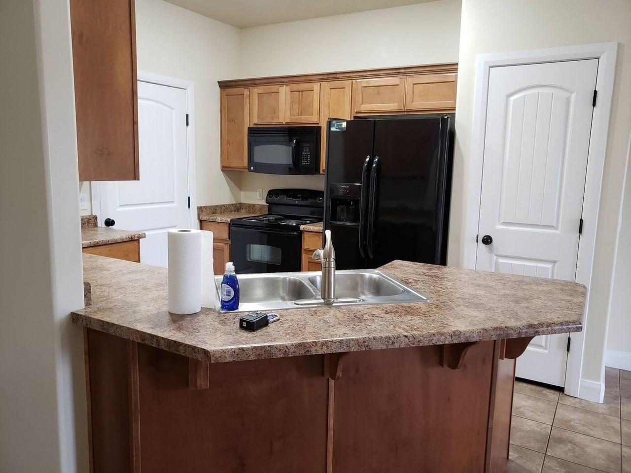 1385 Clinton Way - Photo 6 of 26