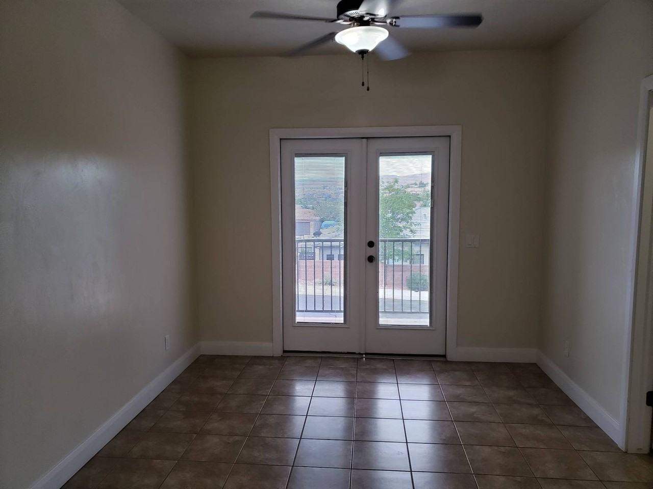 1385 Clinton Way - Photo 7 of 26