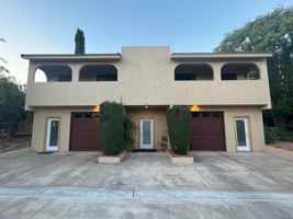 featured image of 390 Fairway Oaks Dr
