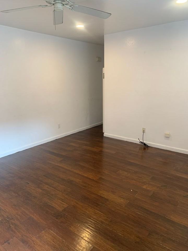 1144 90th Ave - Photo 2 of 14