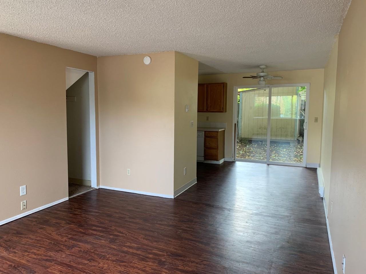 4166 Sw 170th Ave - Photo 3 of 10