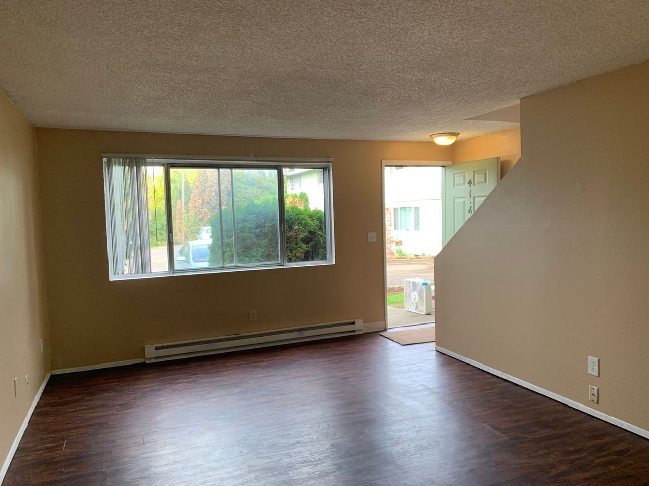 4166 Sw 170th Ave - Photo 4 of 10