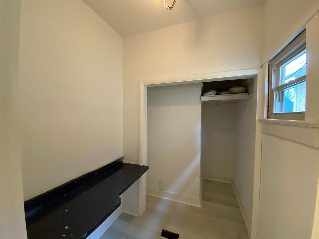 319 Park Dr - Photo 5 of 19