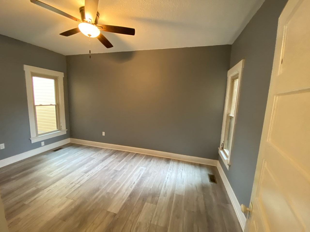 319 Park Dr - Photo 6 of 19