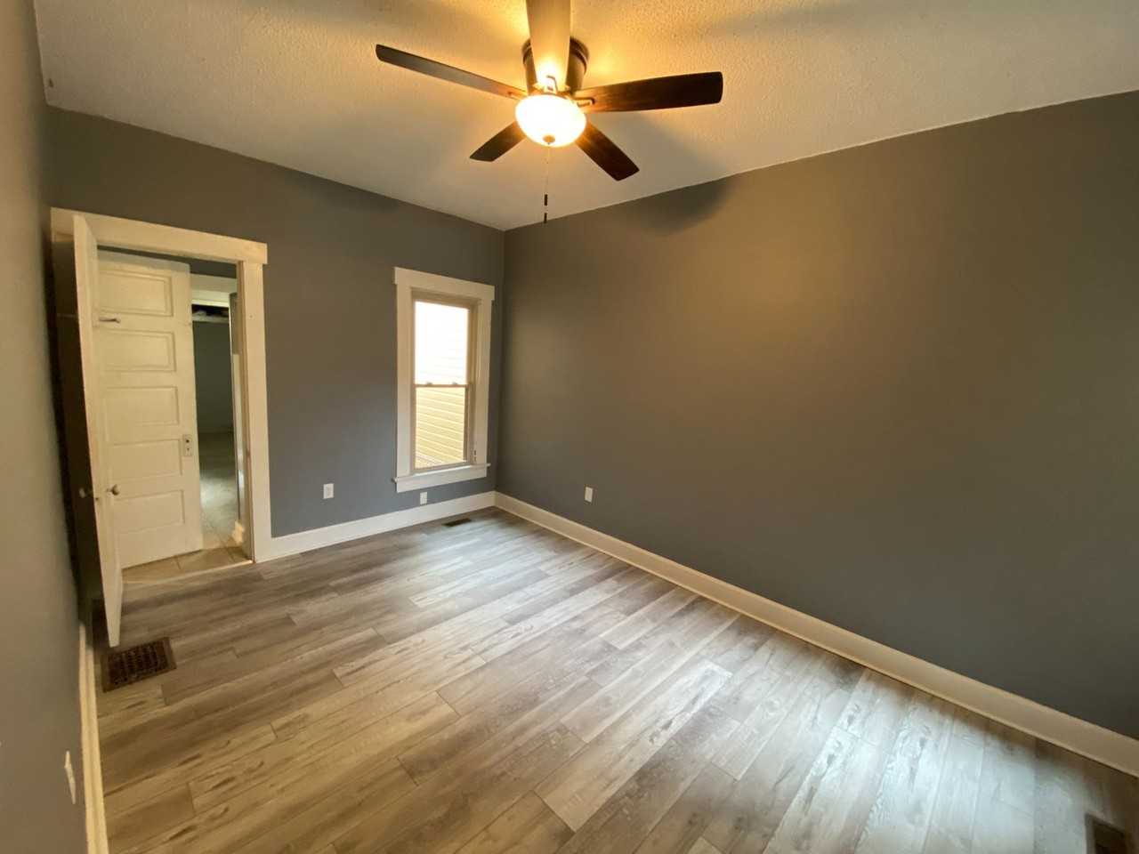 319 Park Dr - Photo 7 of 19