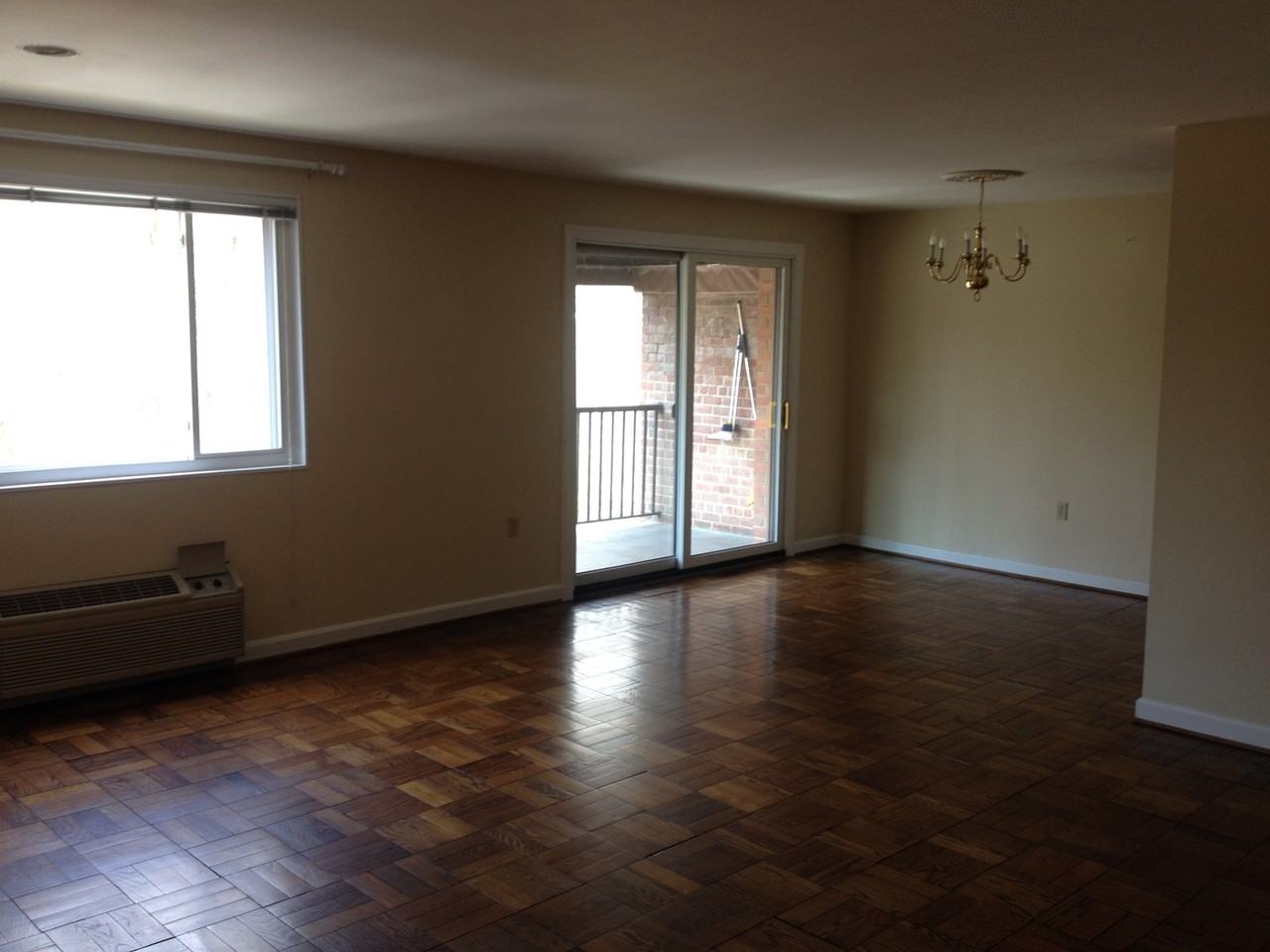 4114 Davis Pl Nw - Photo 2 of 9