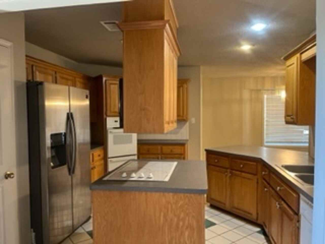 5713 Remington Way - Photo 2 of 11