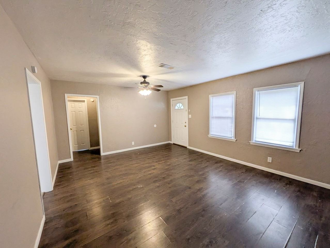 707 S 13th St - Photo 2 of 16