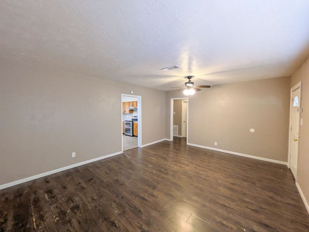 707 S 13th St - Photo 3 of 16