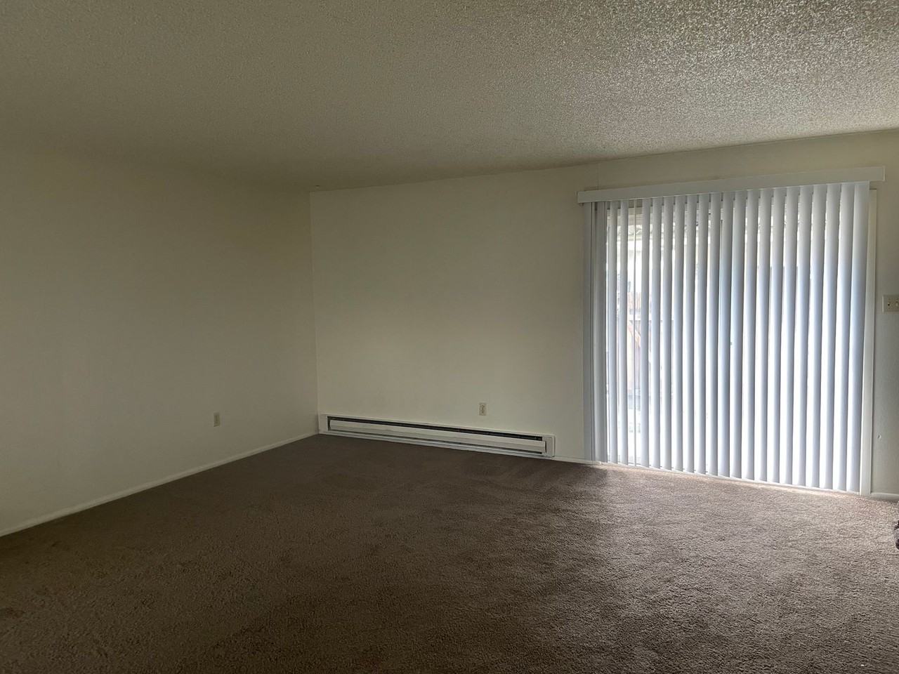 482 Smithridge Park - Photo 4 of 8