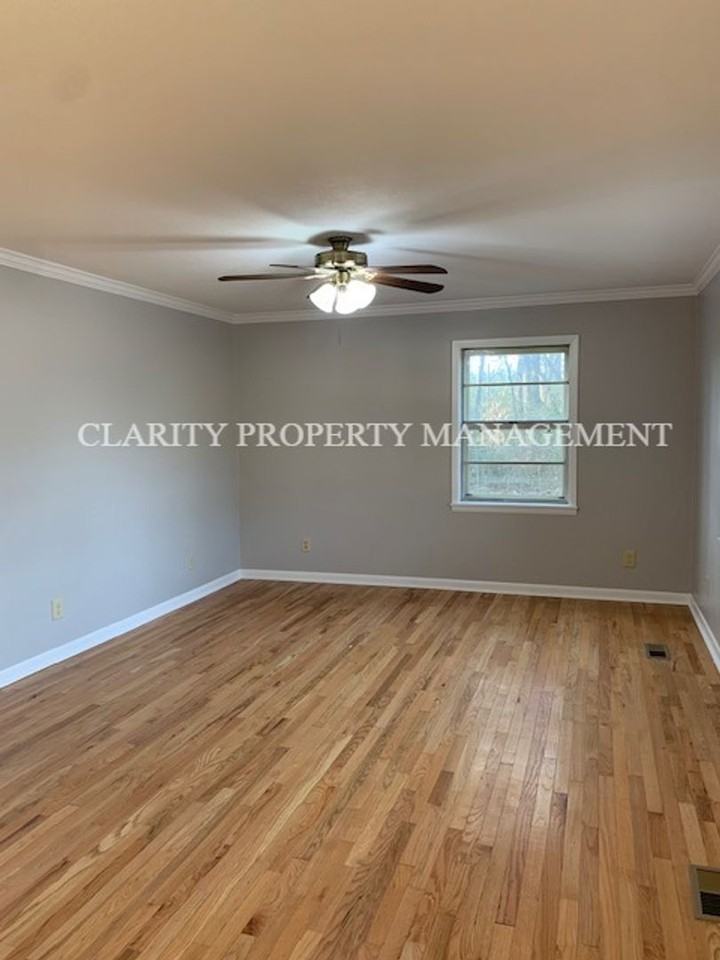 142 Byrd Rd Ne - Photo 5 of 17
