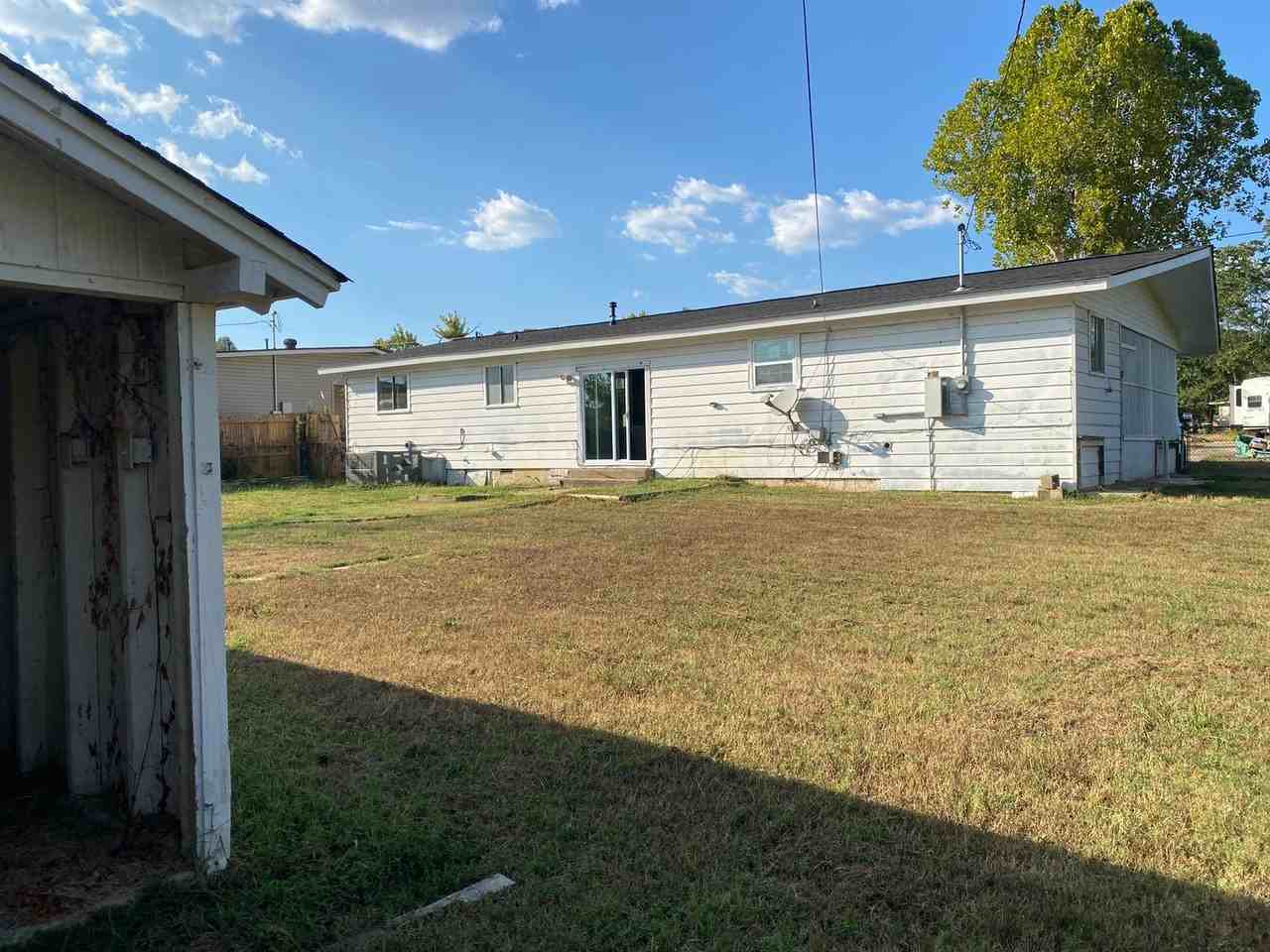 406 Harper Ln - Photo 6 of 26