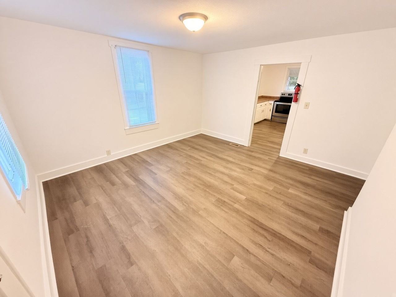 1510 Whatley St - Photo 3 of 13