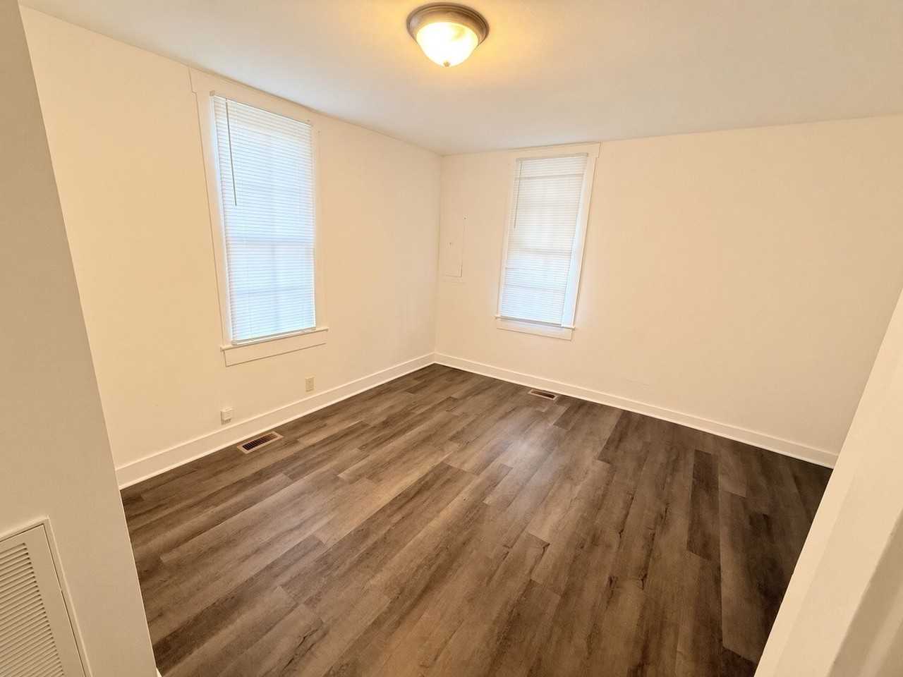 1510 Whatley St - Photo 6 of 13