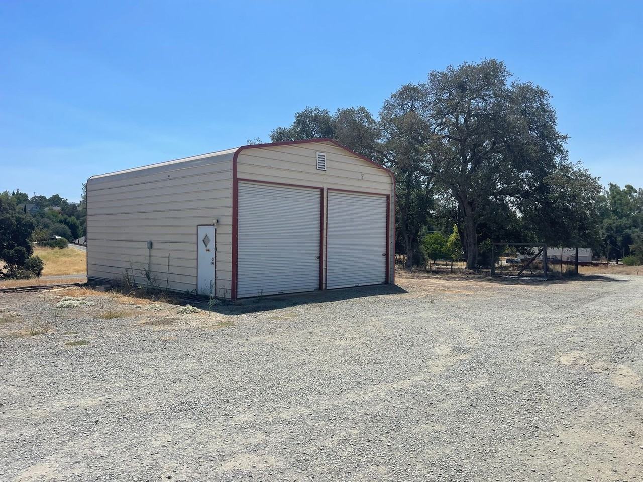 7846 Jenny Lind Rd #B - Photo 7 of 50