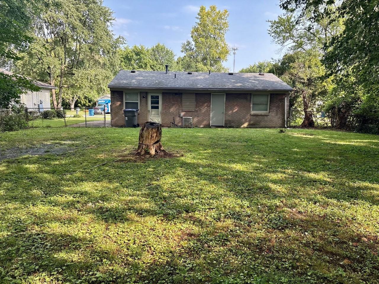 1218 Burnwick Ct - Photo 2 of 13