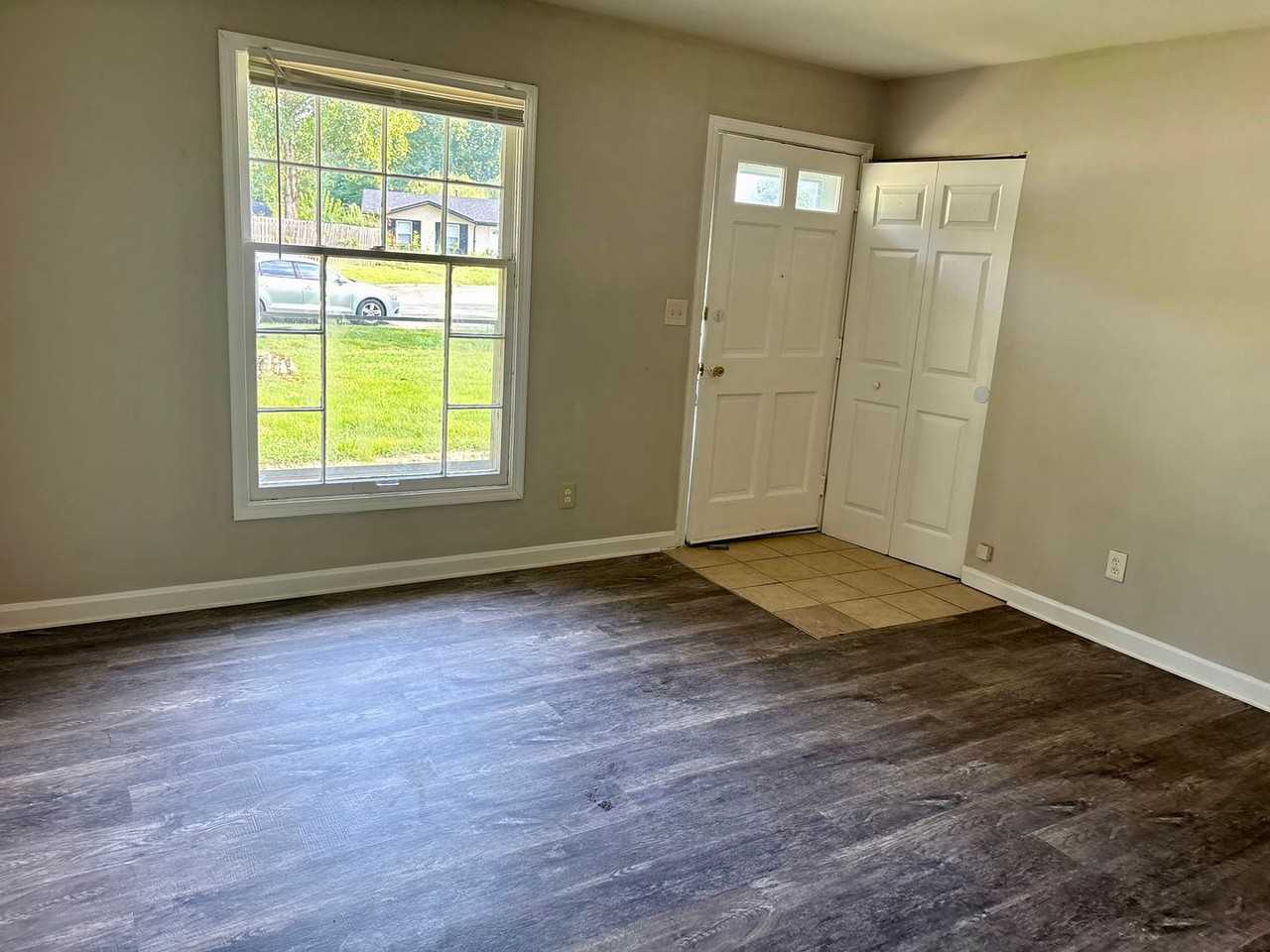 1218 Burnwick Ct - Photo 5 of 13