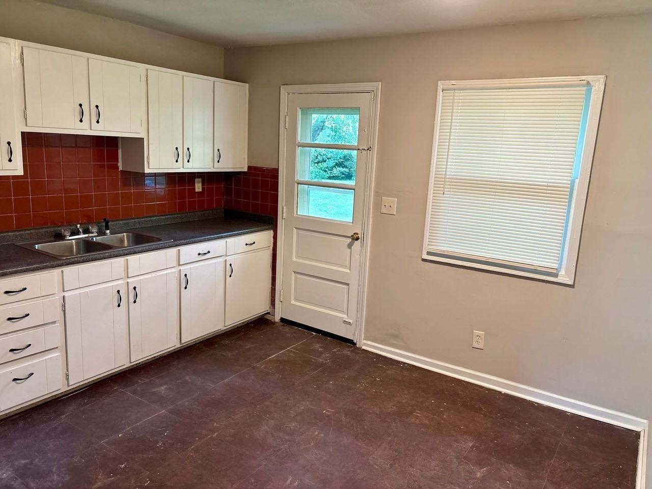 1218 Burnwick Ct - Photo 6 of 13
