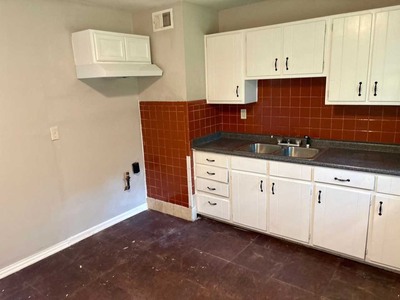 1218 Burnwick Ct - Photo 7 of 13