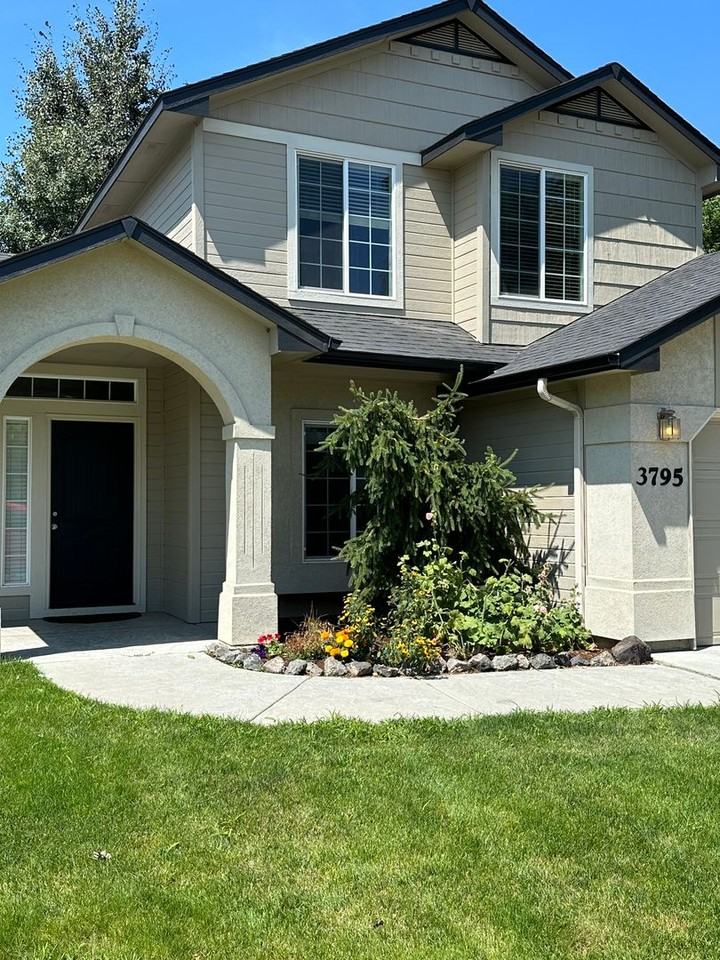 3795 N Mckinley Park Ave - Photo 2 of 31
