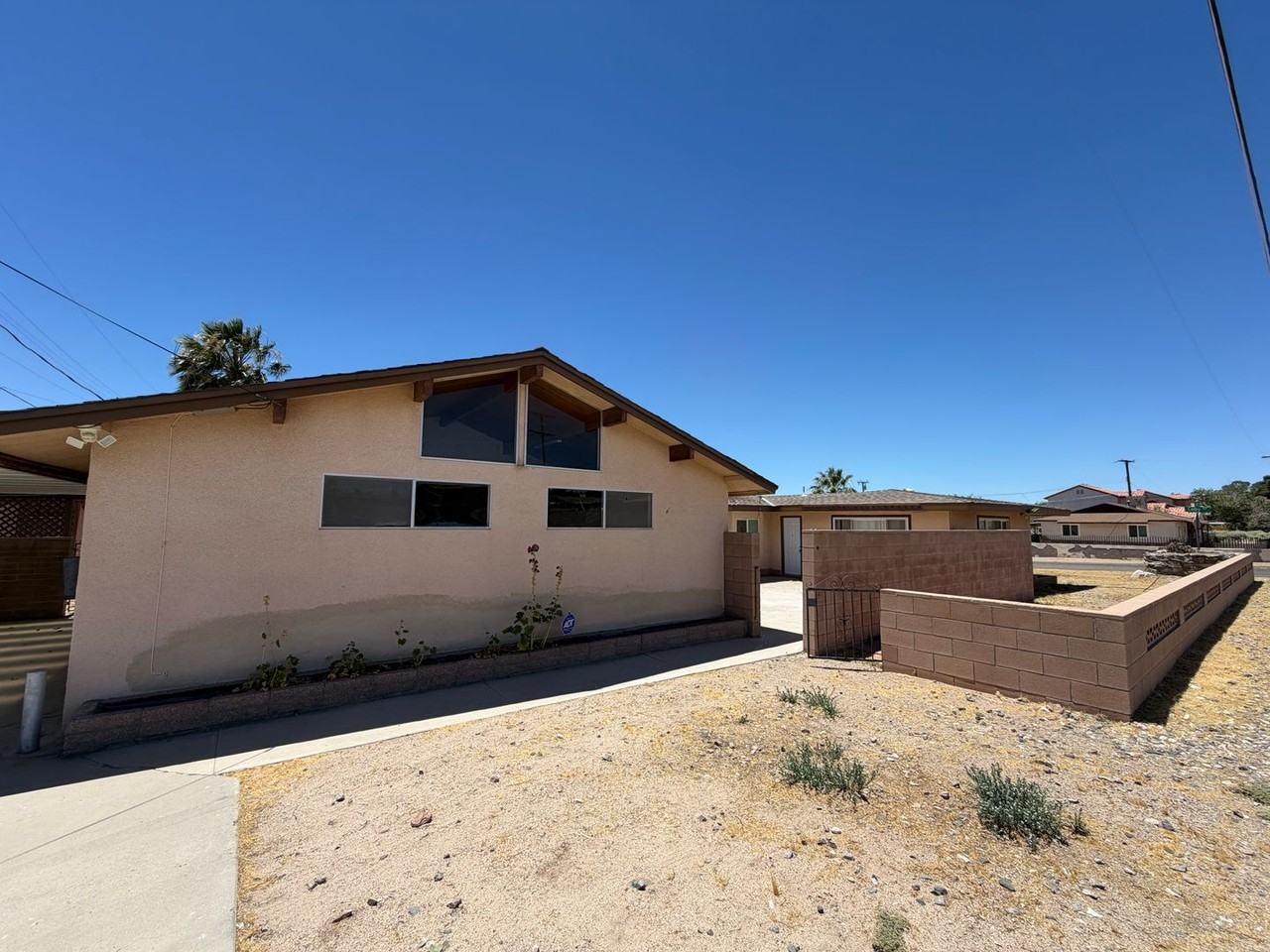 29205 Exeter St - Photo 2 of 50