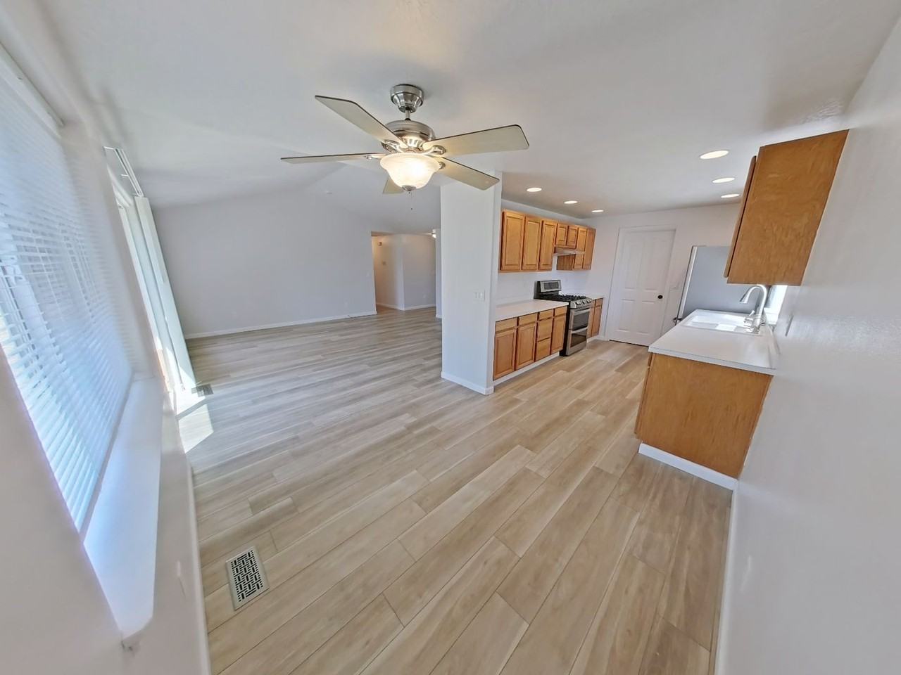 910 Arrow Leaf Ave - Photo 4 of 19