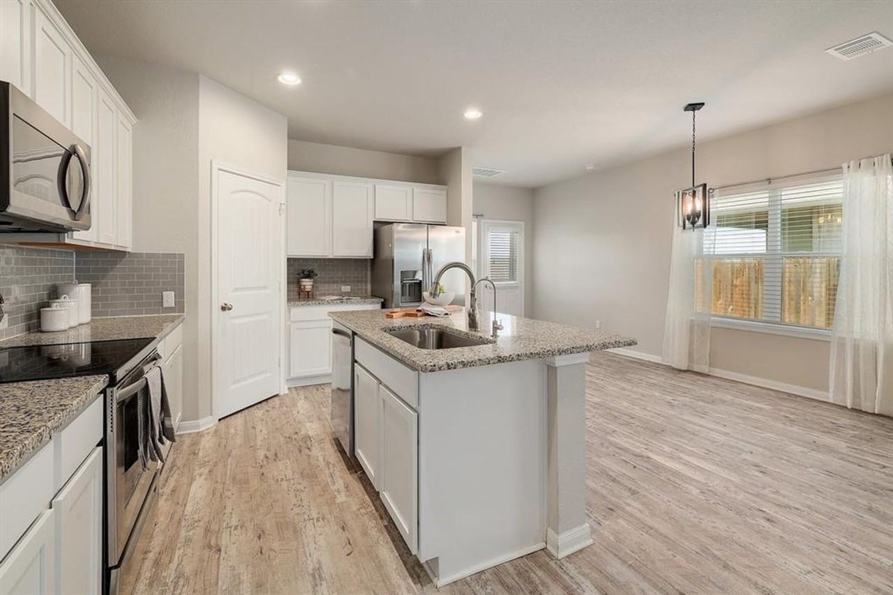 460 Galway Bay Ln - Photo 7 of 15