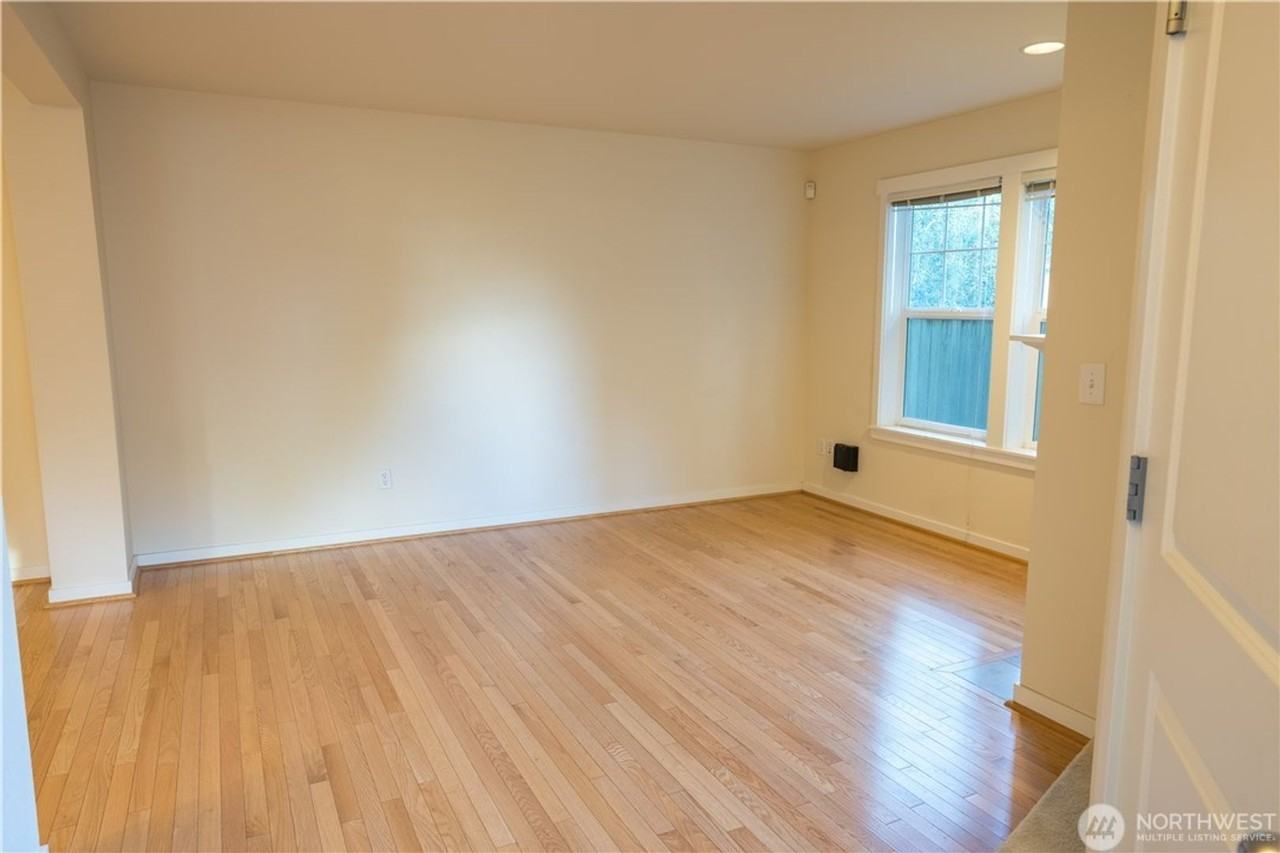 1618 N 46th St #B - Photo 3 of 26