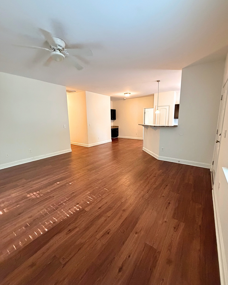 4908 Maple Ave - Photo 3 of 12