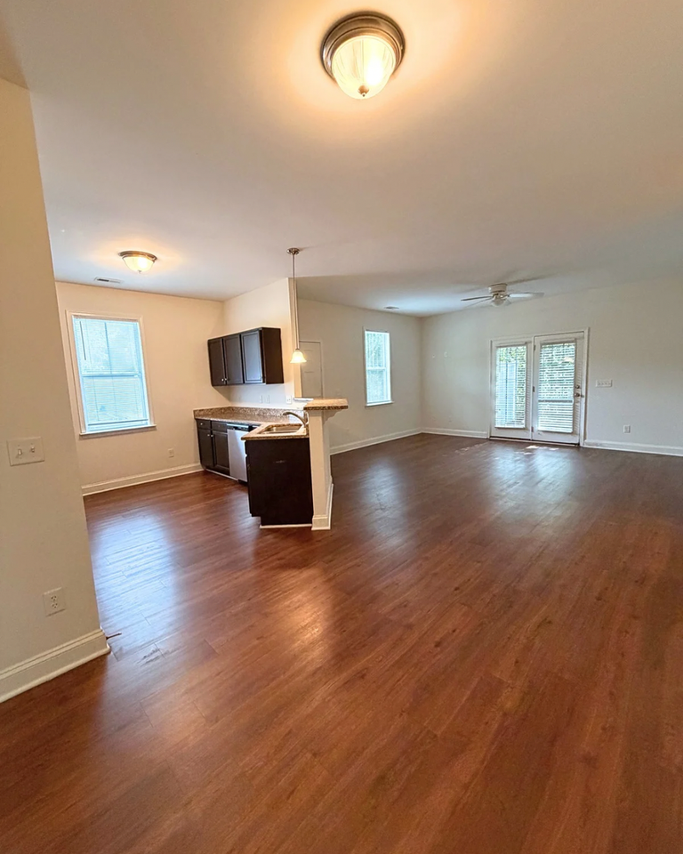 4908 Maple Ave - Photo 5 of 12