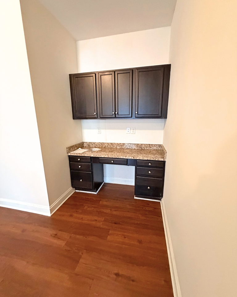 4908 Maple Ave - Photo 6 of 12