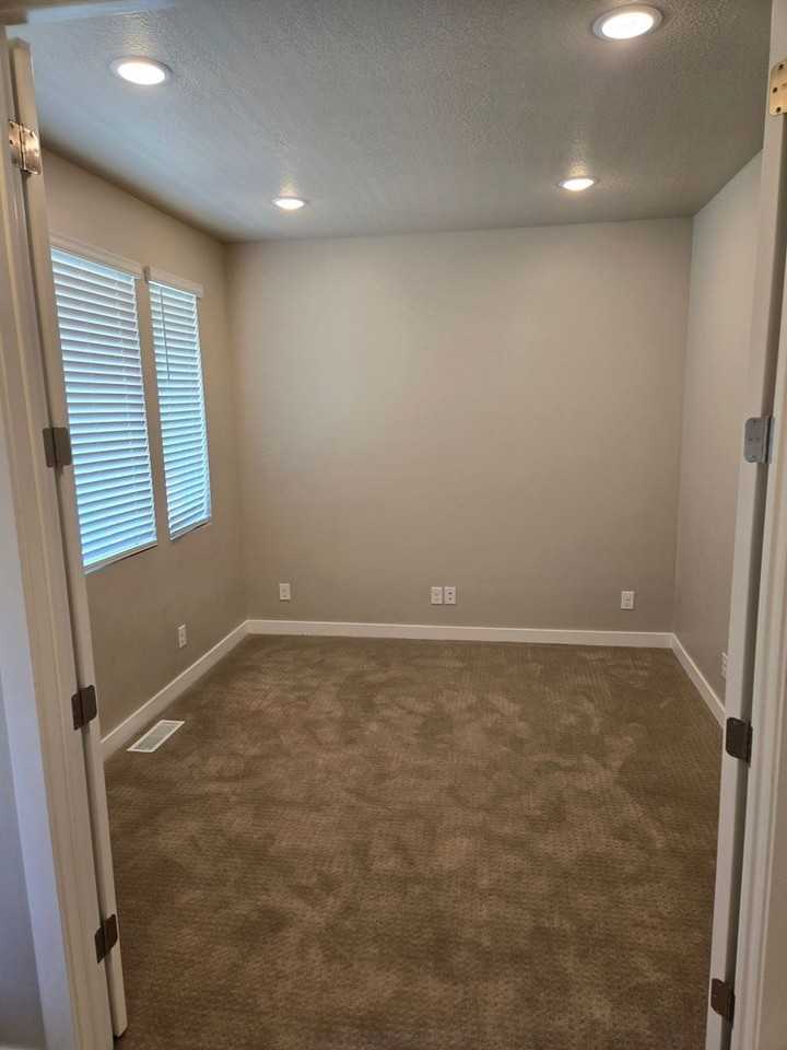 2422 N Penstemon Way - Photo 2 of 33