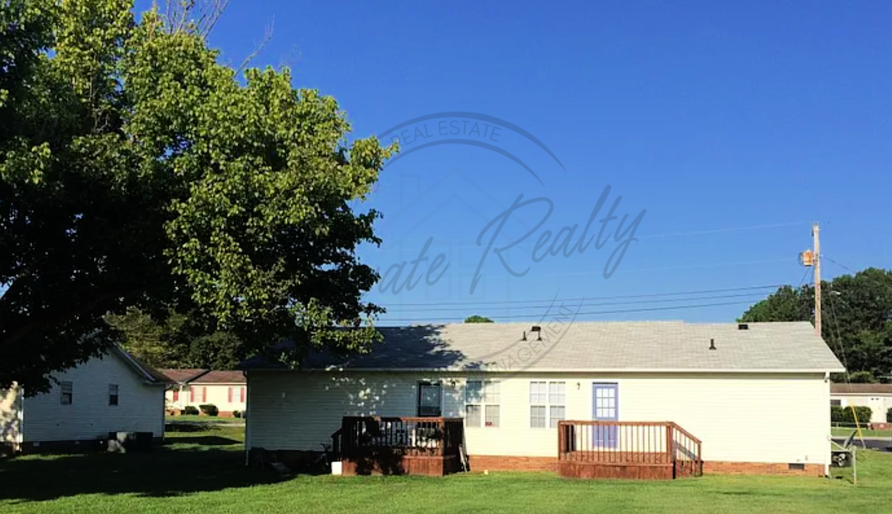 220 Nowlin Dr #B - Photo 2 of 4