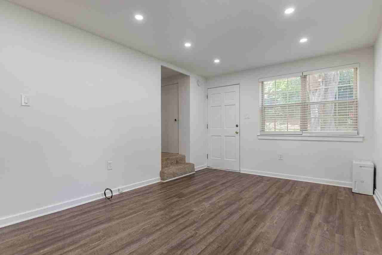 53 Faris Cir - Photo 3 of 32