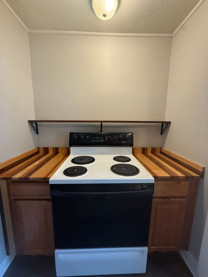 50 Bissell St - Photo 5 of 8